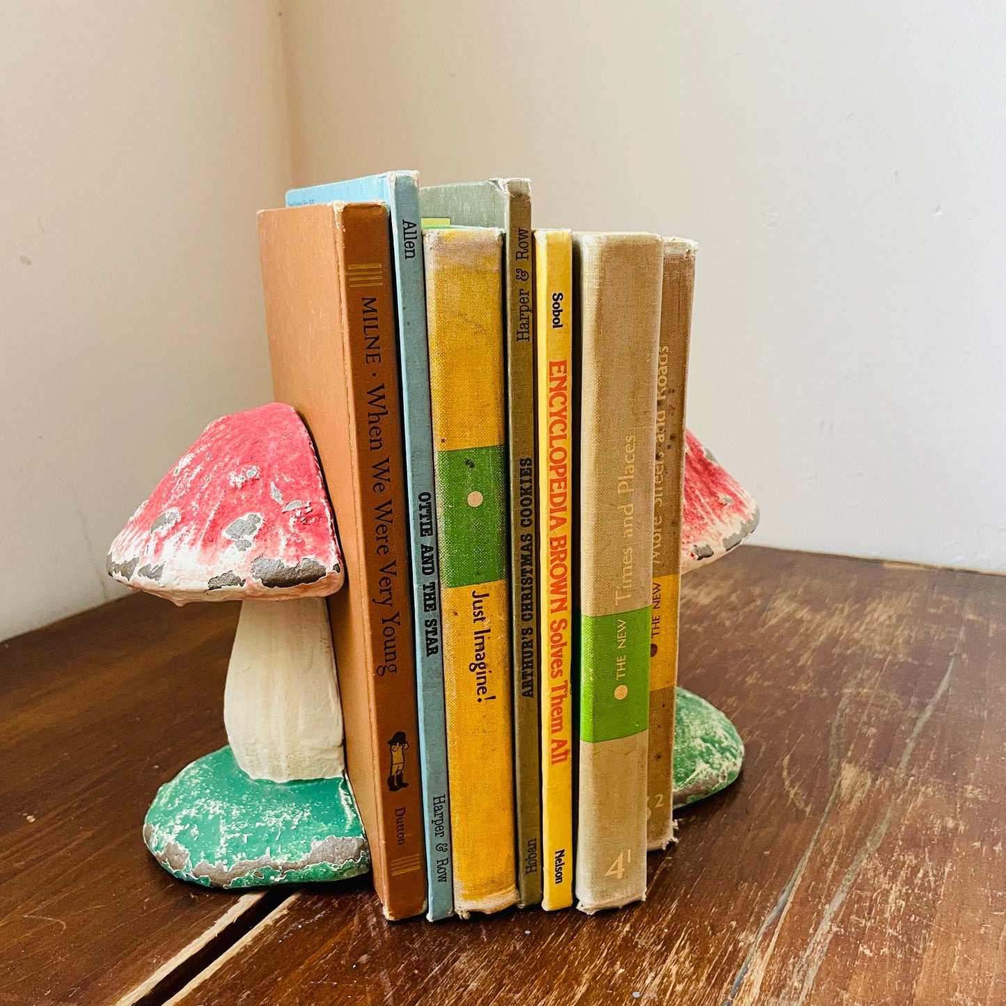 Mushroom Bookends