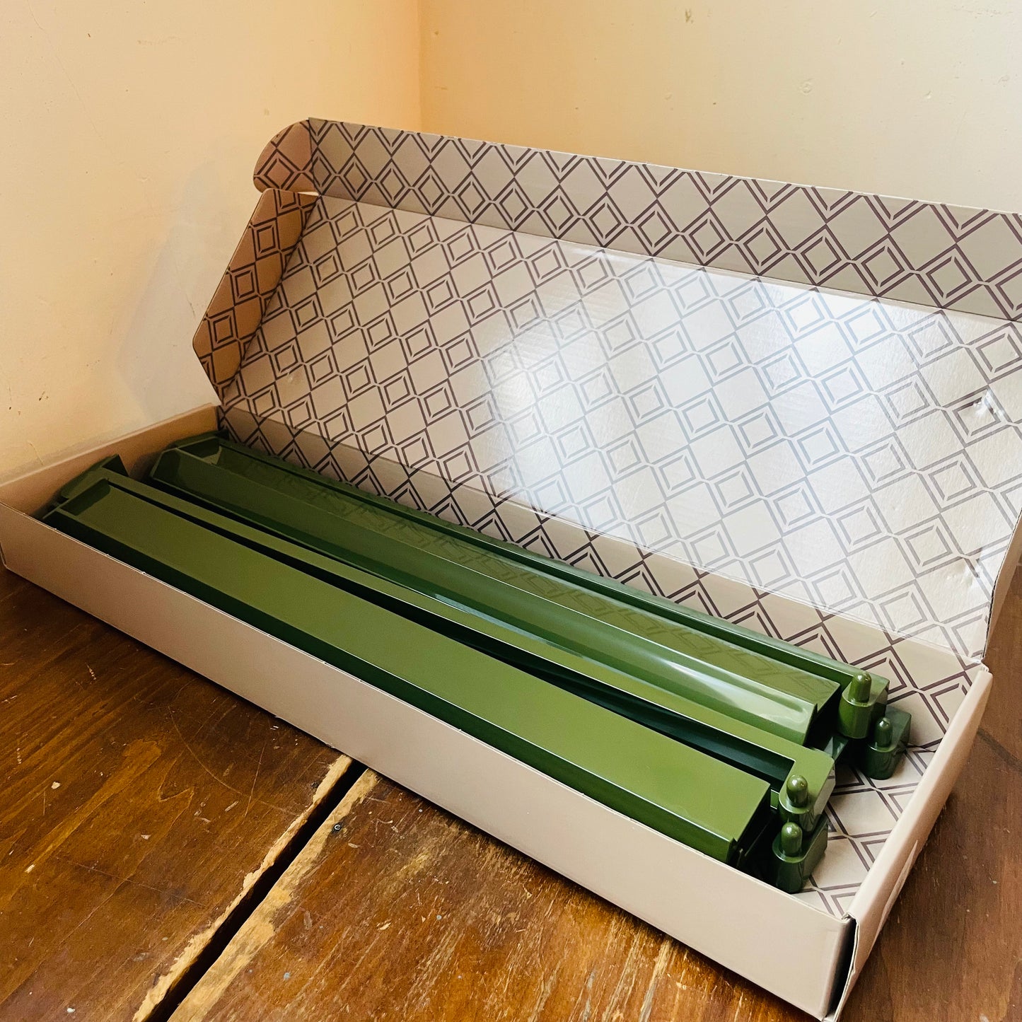 Matcha Green Mahjong Tile Rack & Pusher Set