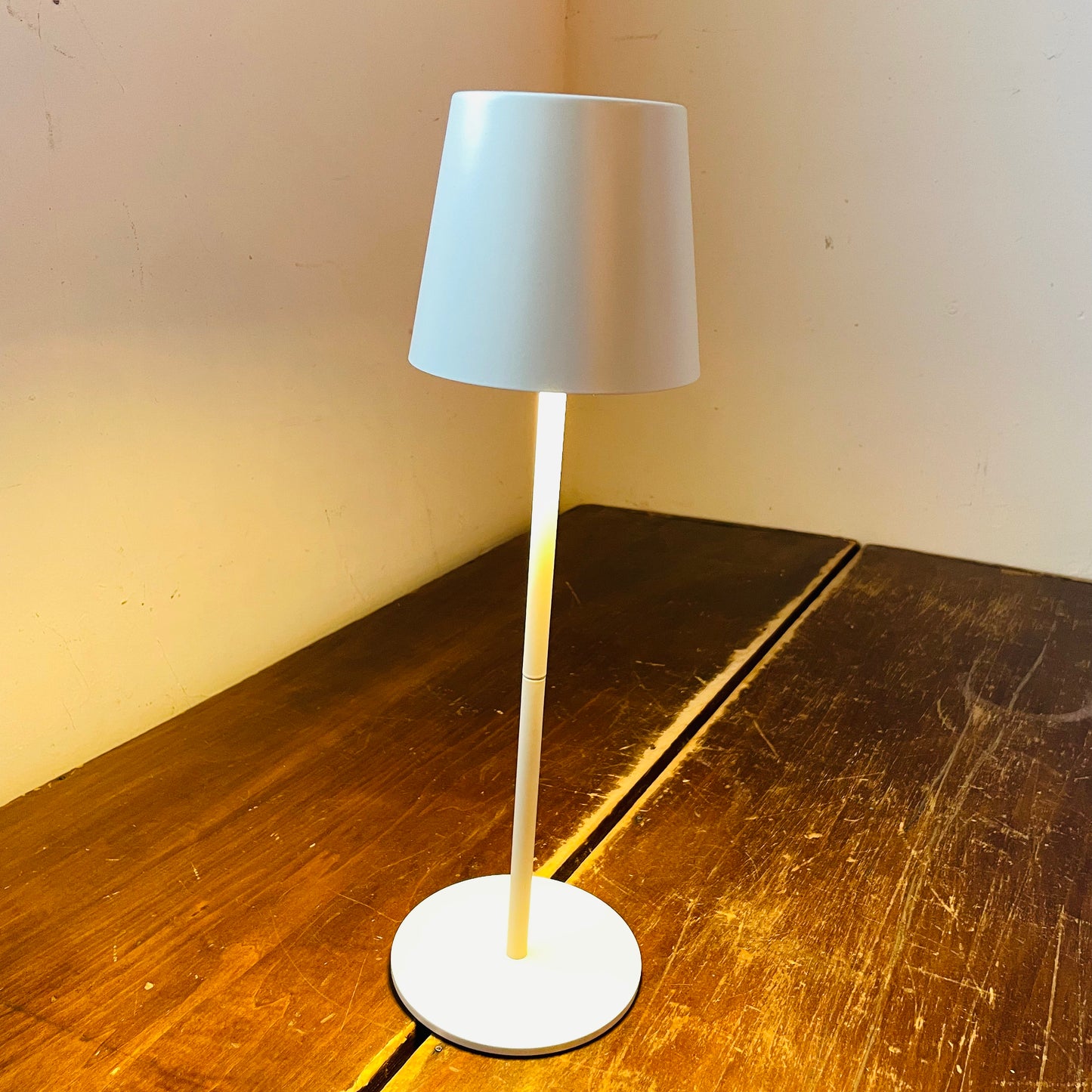 Ivory Tap Touch Table Lamp