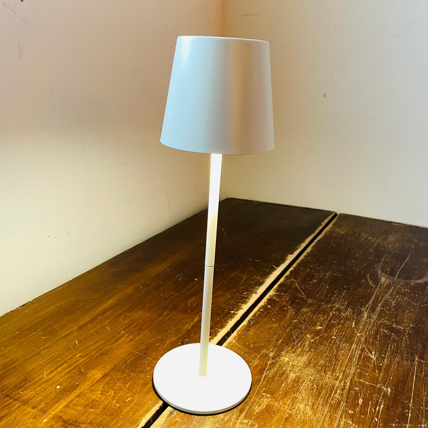 Ivory Tap Touch Table Lamp