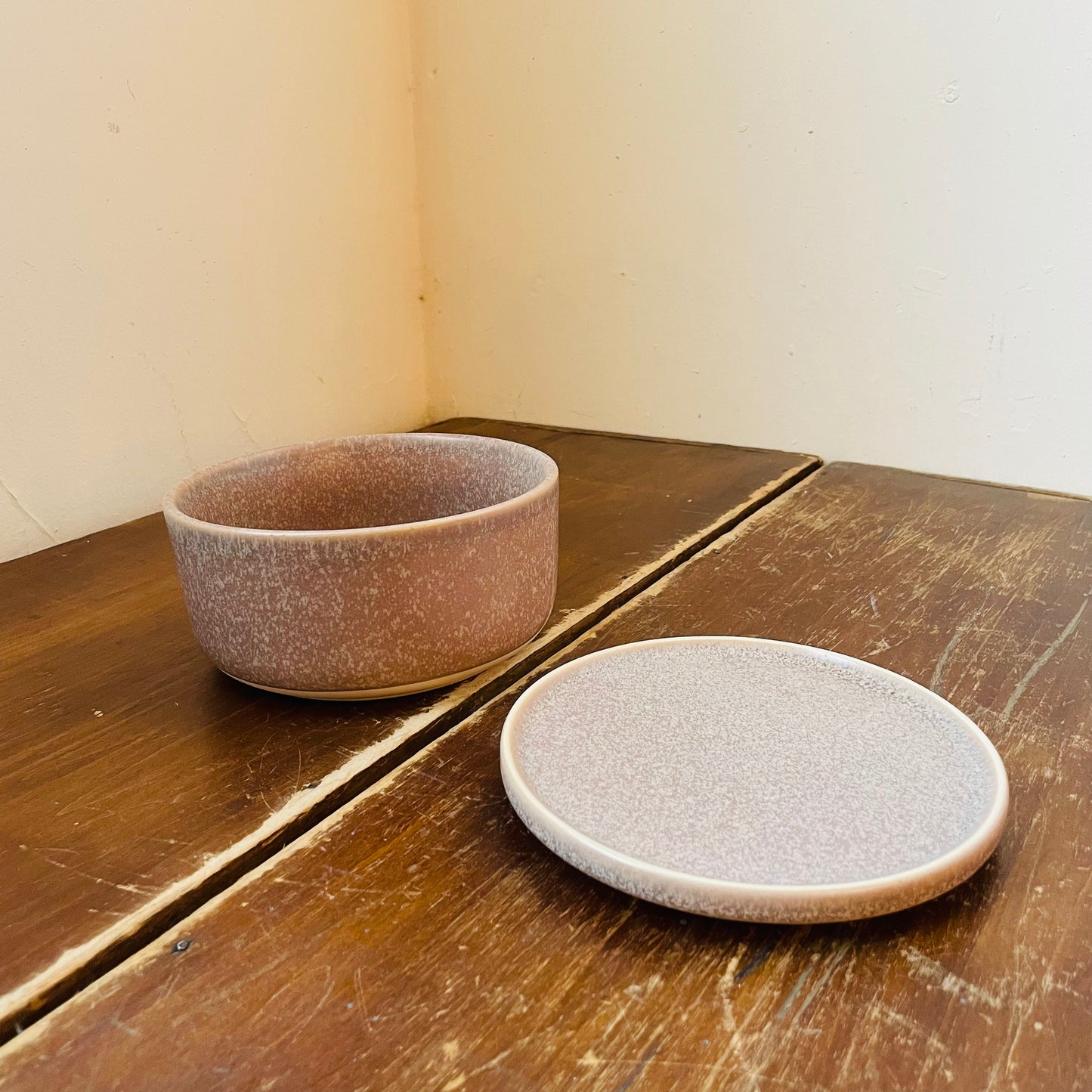 Lilac Stoneware Bowl with Lid