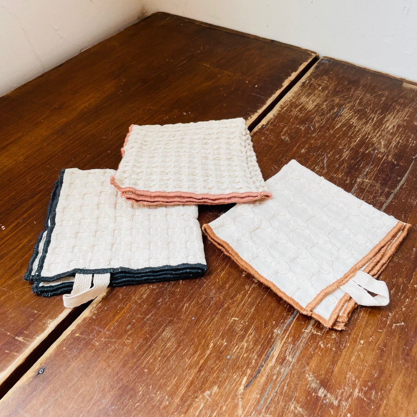 Colored Edge Waffle Weave Dish Cloths