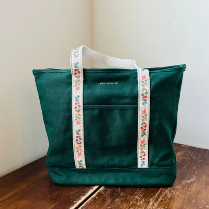 Garden Study Canvas Carry All