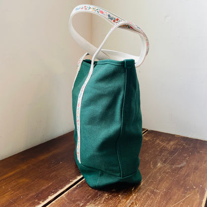 Garden Study Canvas Carry All