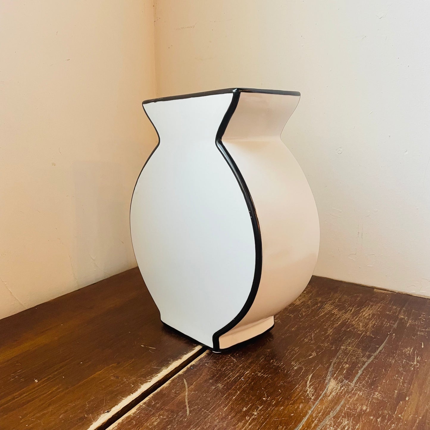 Corlin Vase