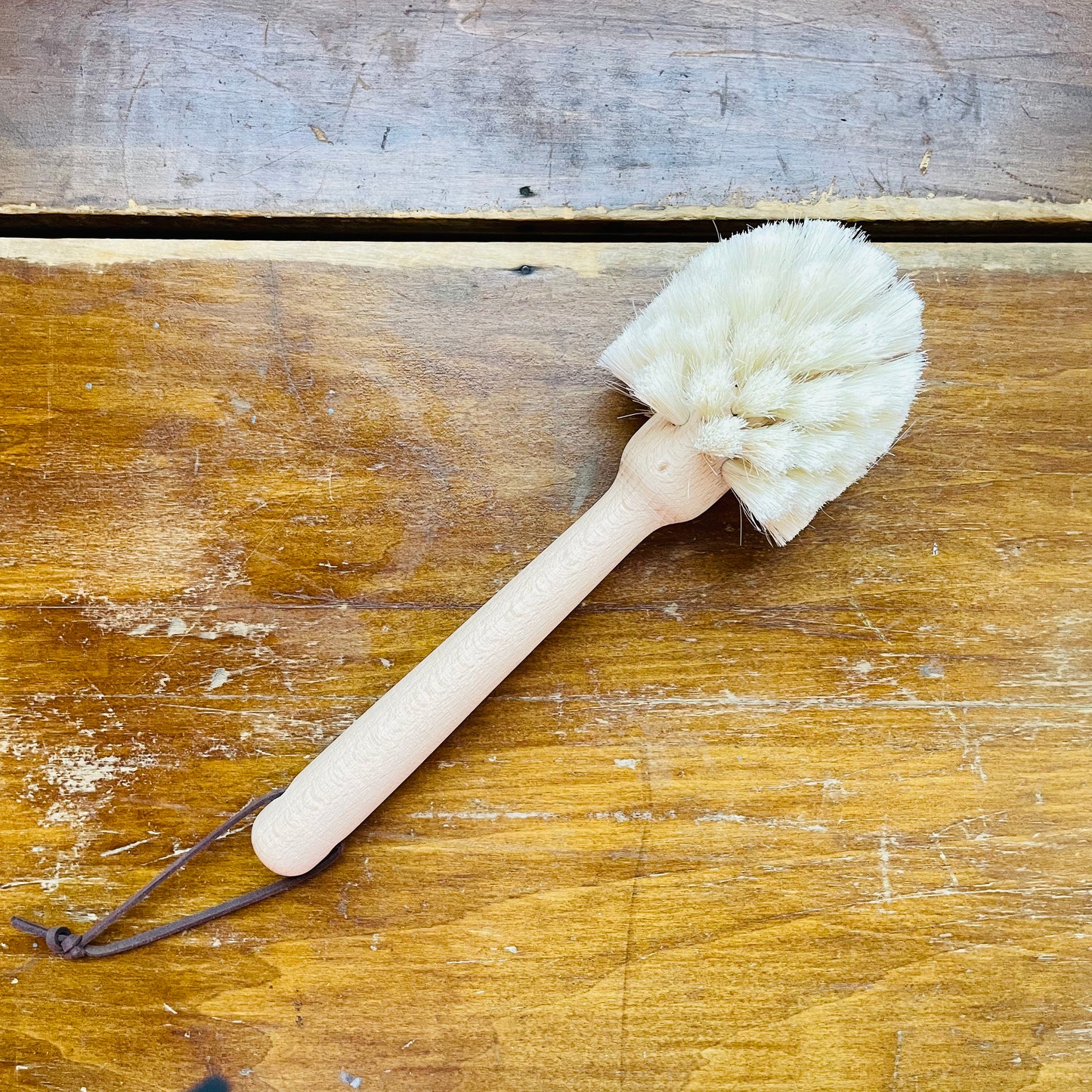 Light Beech Wood Dish Brush with Leather Tie