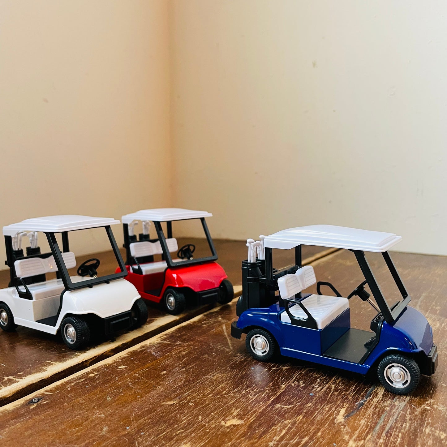 Rollin' Pull-Back Golf Cart