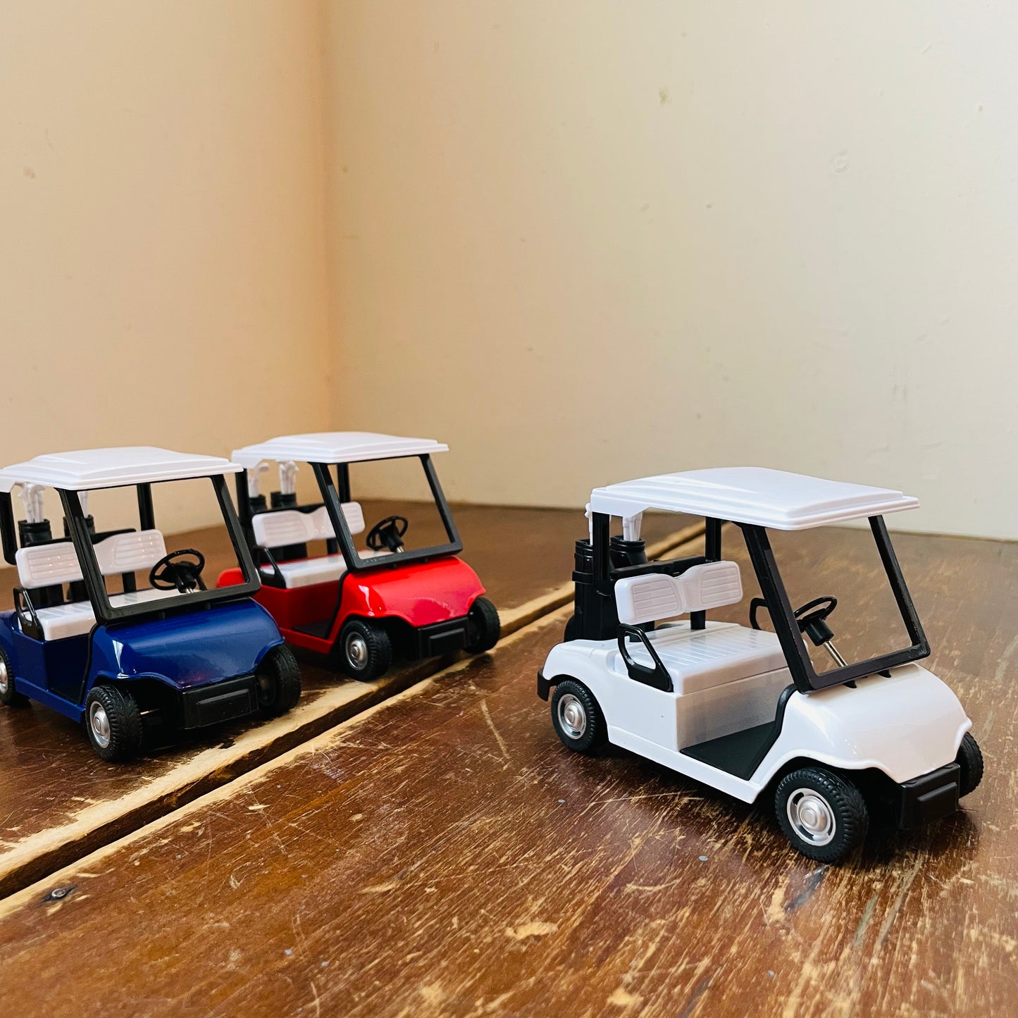 Rollin' Pull-Back Golf Cart