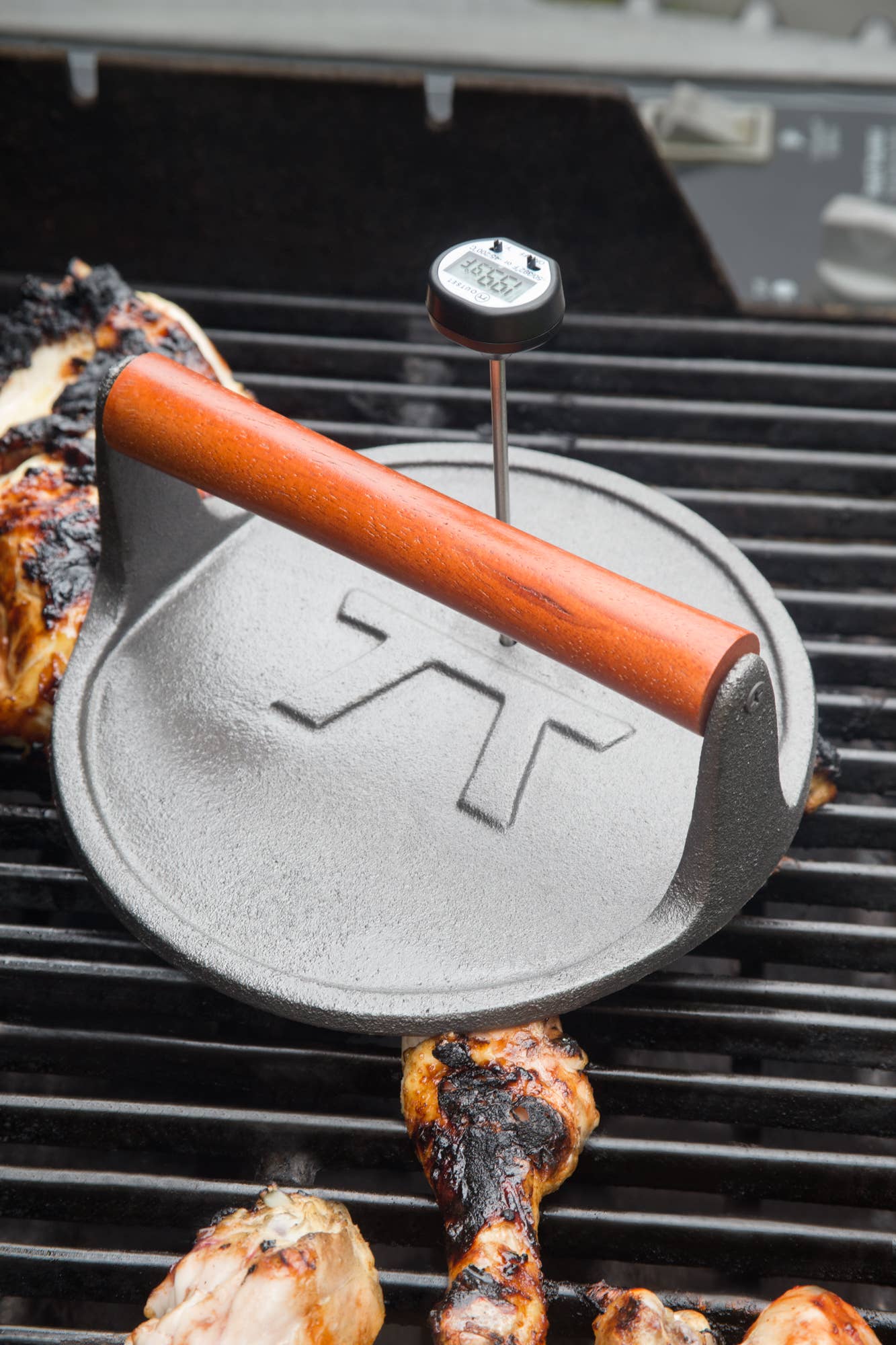 Outset Cast Iron Round Grill Press