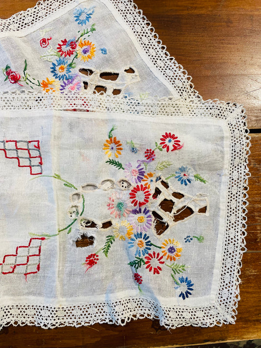 Embroidered Flower Basket Table Runner- Vintage
