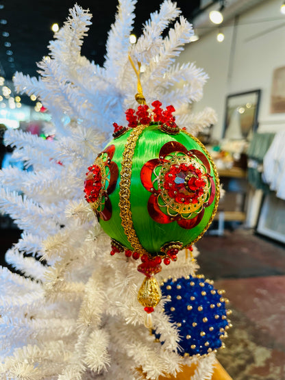 Pin & Bead Ornament- Vintage