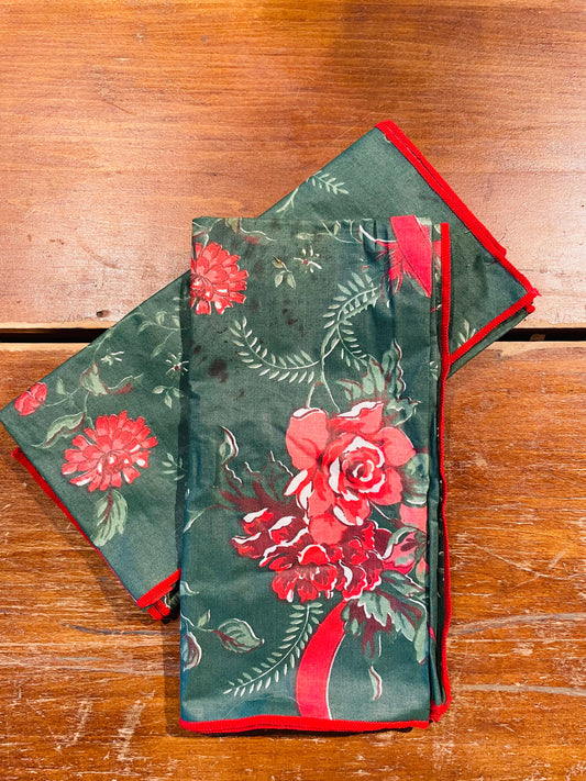 Red & Green Floral Napkins- Set of 4- Vintage